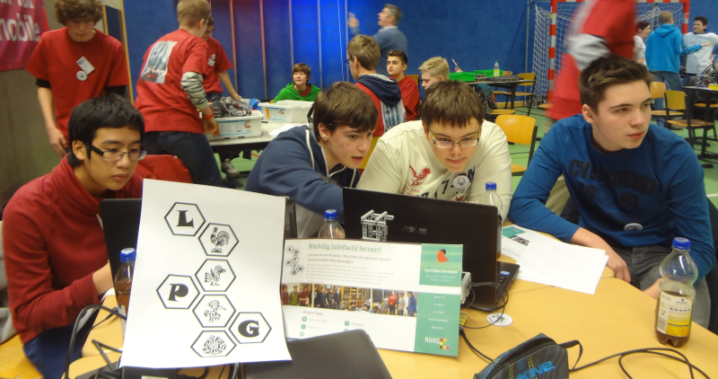 FLL 2014/15 Haßfurter Robotergruppe bei FLL in Würzburg